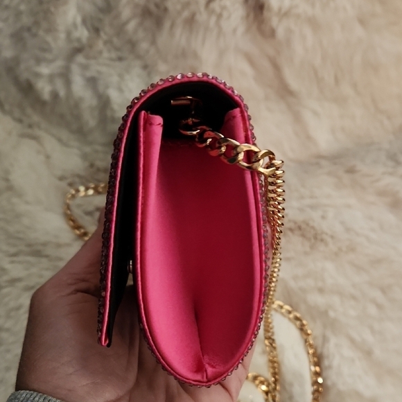 NWOT Olga Berg Pink Rhinestone Clutch with Gold Chain - Picture 8 of 9